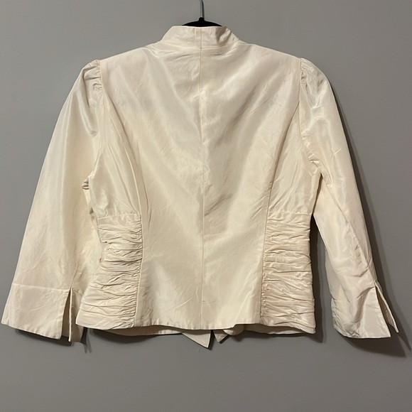 Teri Jon Cream/Ivory Silk Taffeta Ruched Evening Jacket by Rickle Freeman Size 4 - Picture 6 of 7